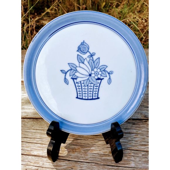 Vintage Bavaria German Tea Trivet Flower Basket Blue White - Picture 5 of 10